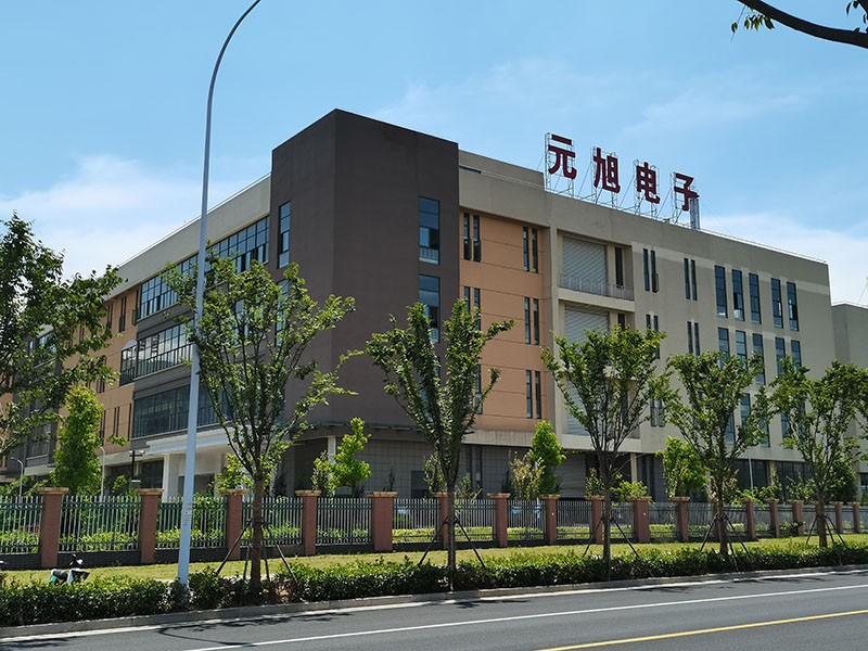 南京薩特科技旗下全資子公司安徽元旭采購我司一臺八溫區(qū)回流焊用于貼片保險絲，貼片電阻測試SMT焊接缺陷